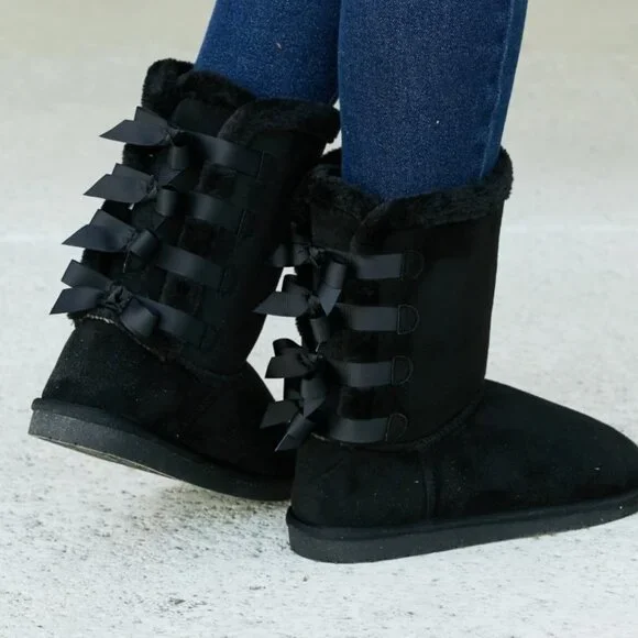 NWT Forever Link Bow Detail Faux Suede Leather Snow Boots - Picture 2 of 2